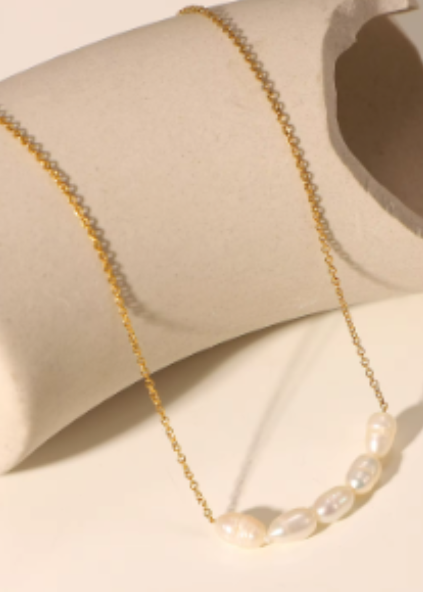 The Delicate Pearl Chain Necklace